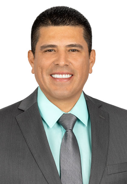 Image of Giovanni Arce, Senior Staff Accountant at Eggs Unlimited, highlighting his expertise in managing the company's finances and contributing to its financial stability and growth in the global egg market.
